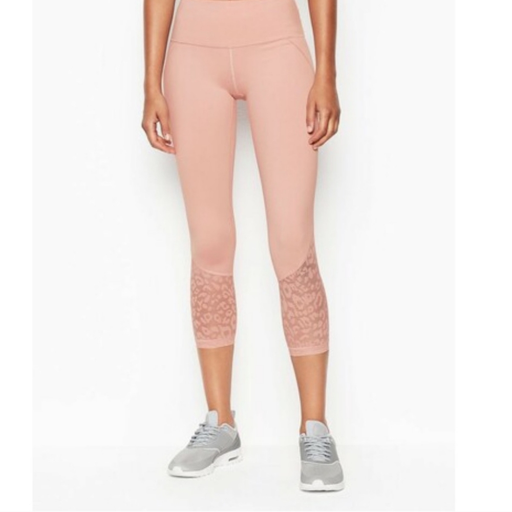 Victoria's secret sport knockout Capri leopard mesh